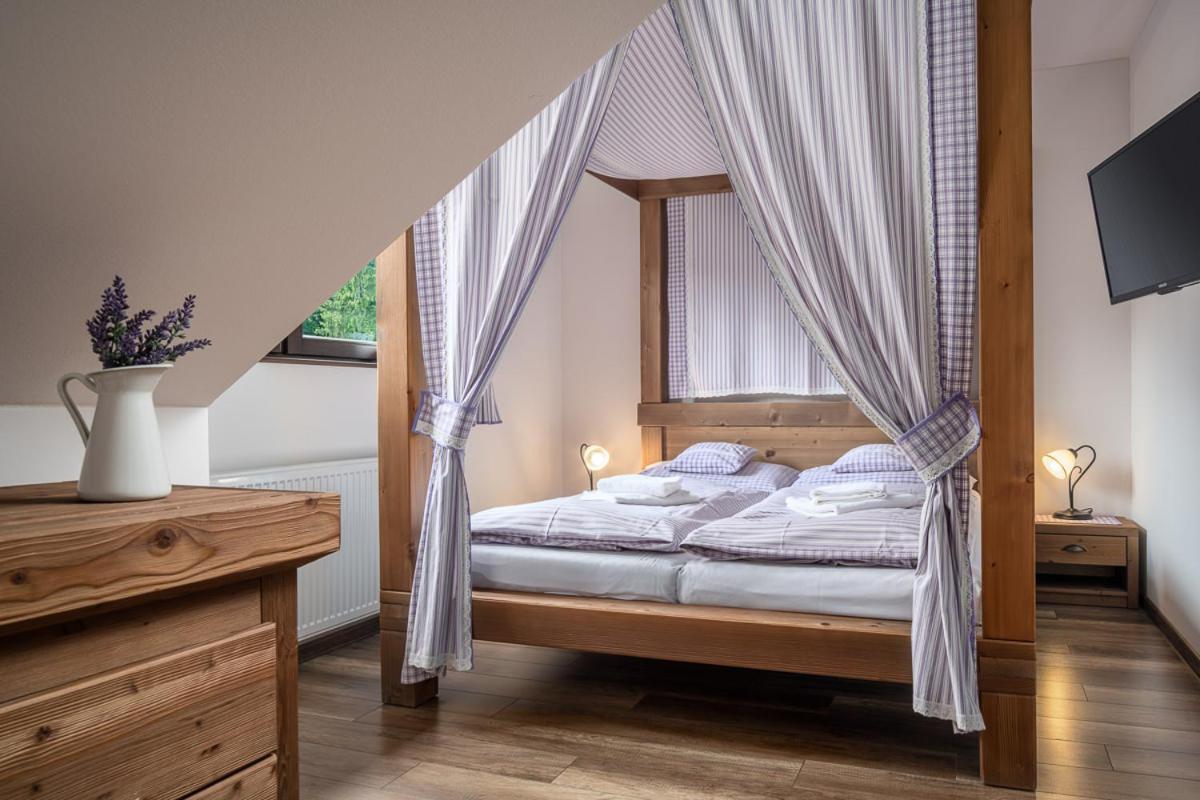 Wellness Hotel Ondrasuv Dvur ビーラー エクステリア 写真