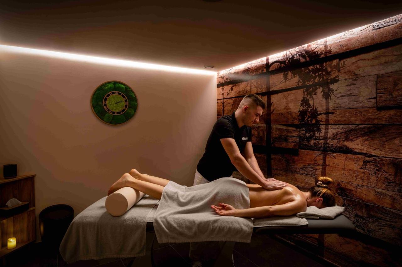 Wellness Hotel Ondrasuv Dvur ビーラー エクステリア 写真