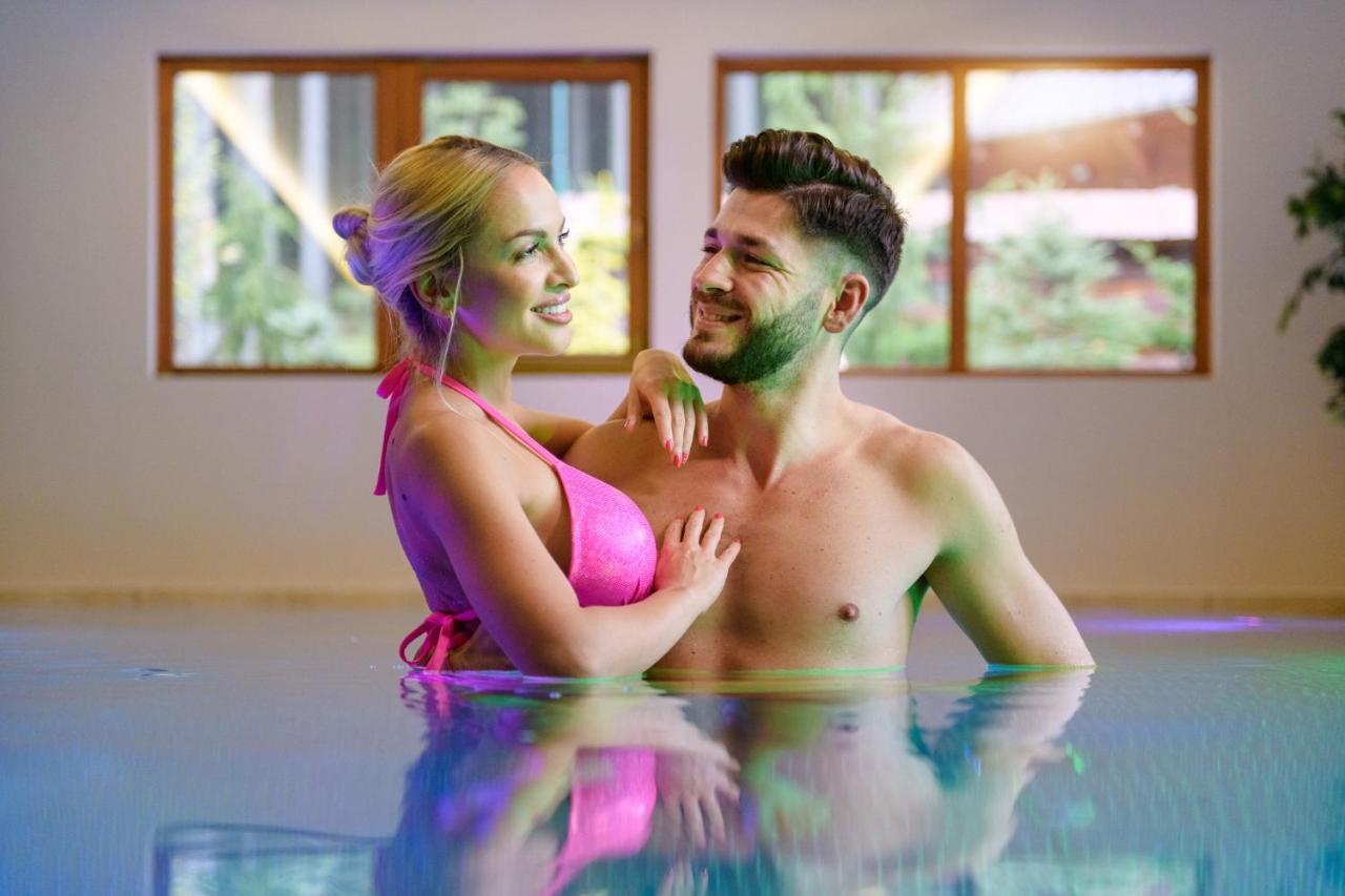 Wellness Hotel Ondrasuv Dvur ビーラー エクステリア 写真